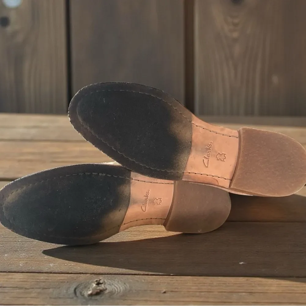 Clarks Men’s Suede UpBoot  l Slip On l Size 10.5M l EUC l no box